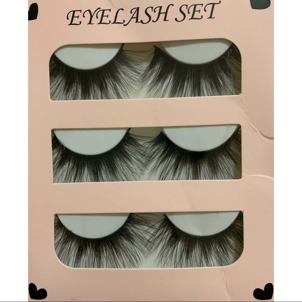 Fake eyelashes - Picture 2 of 3